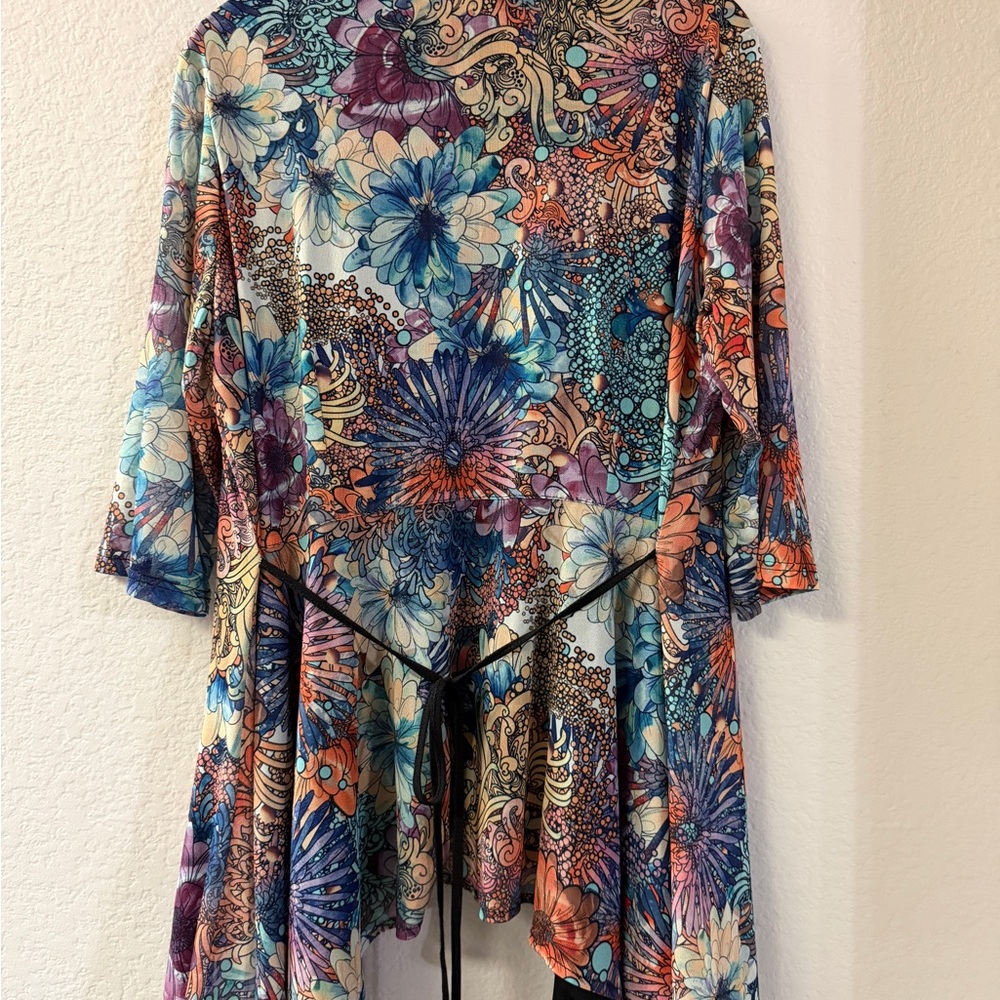 Floral Women's Cardigan/Cape/Overlay (31) - Picture 7 of 9